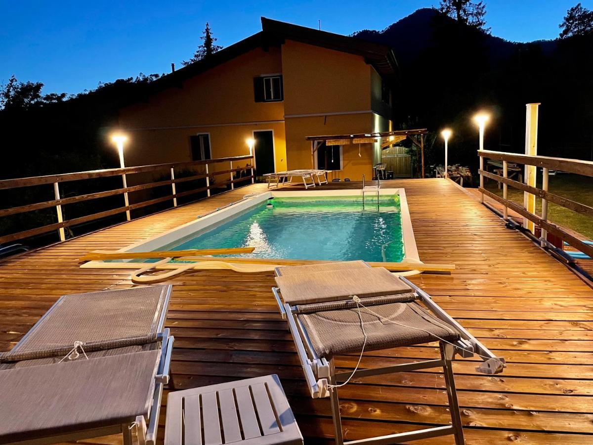 Impronte Nel Bosco Bed and Breakfast Calice al Cornoviglio Exteriör bild