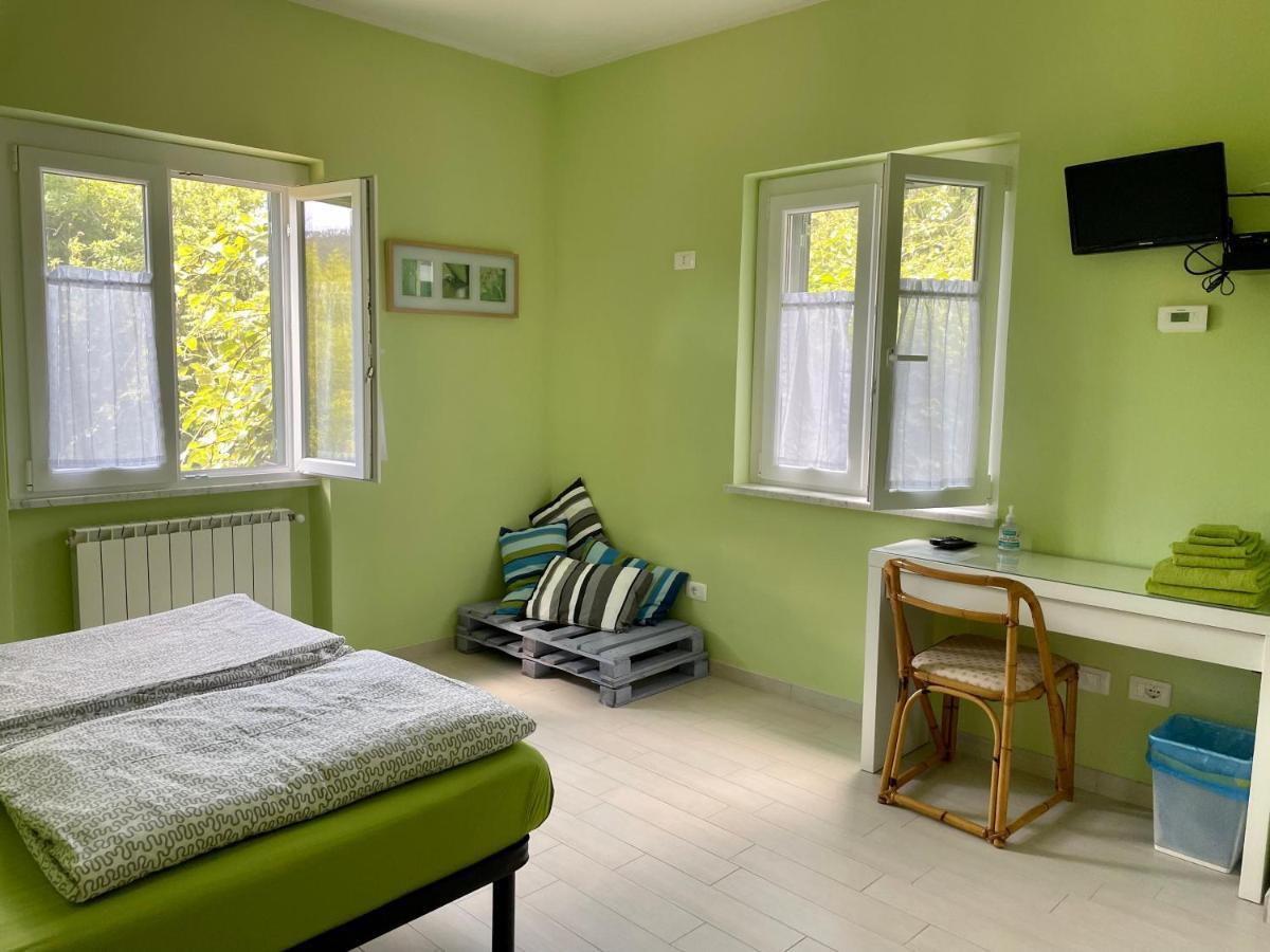 Impronte Nel Bosco Bed and Breakfast Calice al Cornoviglio Exteriör bild