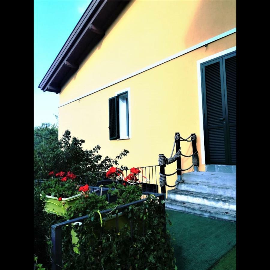 Impronte Nel Bosco Bed and Breakfast Calice al Cornoviglio Exteriör bild